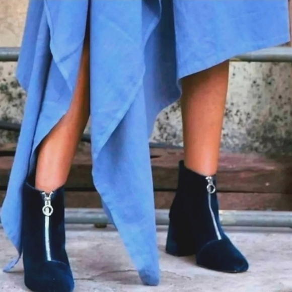 Zara Velvet Chunky Heel Ankle Boots - Picture 16 of 16